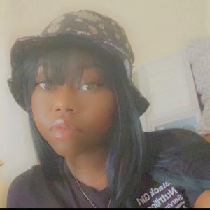 Meet your Posher, Kenyah